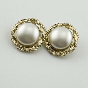 Vintage Coro Gold Tone Clip On Faux Pearl Twisted Rope Earring Regency Grandcore
